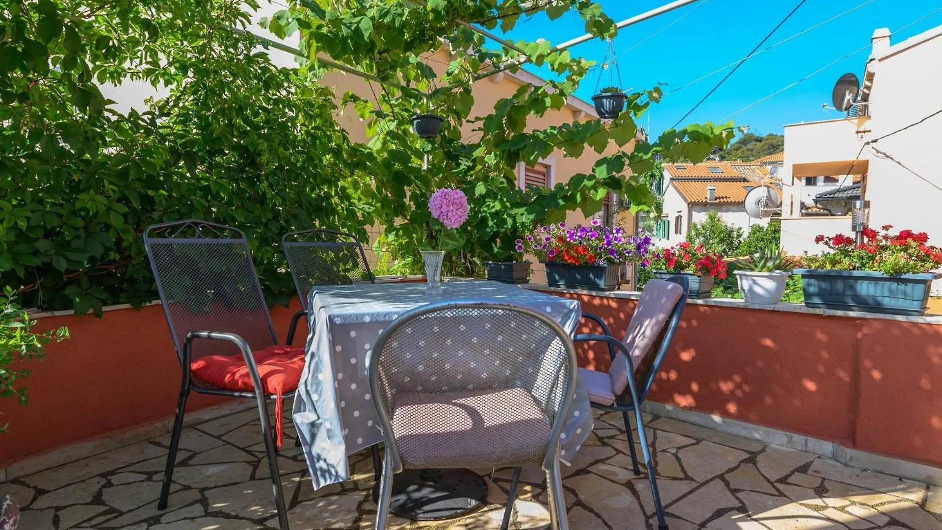 Beautiful Apartment Aleks Mali Losinj